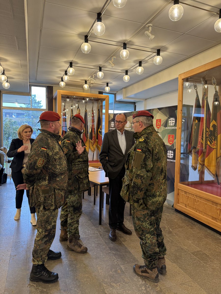 CDU·CSU (@cducsubt) on Twitter photo Heute geht es für <a href="/_FriedrichMerz/">Friedrich Merz</a> zur #Artillerieschule nach Idar-Oberstein. Im Fokus stehen vor allem die Einsatzbereitschaft des Heeres & ganz besonders der Zustand der Artillerietruppe. Gleichzeitig kann er einen Einblick in die Ausbildung ukrainischer Soldaten gewinnen. Heute geht es für <a href="/_FriedrichMerz/">Friedrich Merz</a> zur #Artillerieschule nach Idar-Oberstein. Im Fokus stehen vor allem die Einsatzbereitschaft des Heeres & ganz besonders der Zustand der Artillerietruppe. Gleichzeitig kann er einen Einblick in die Ausbildung ukrainischer Soldaten gewinnen.