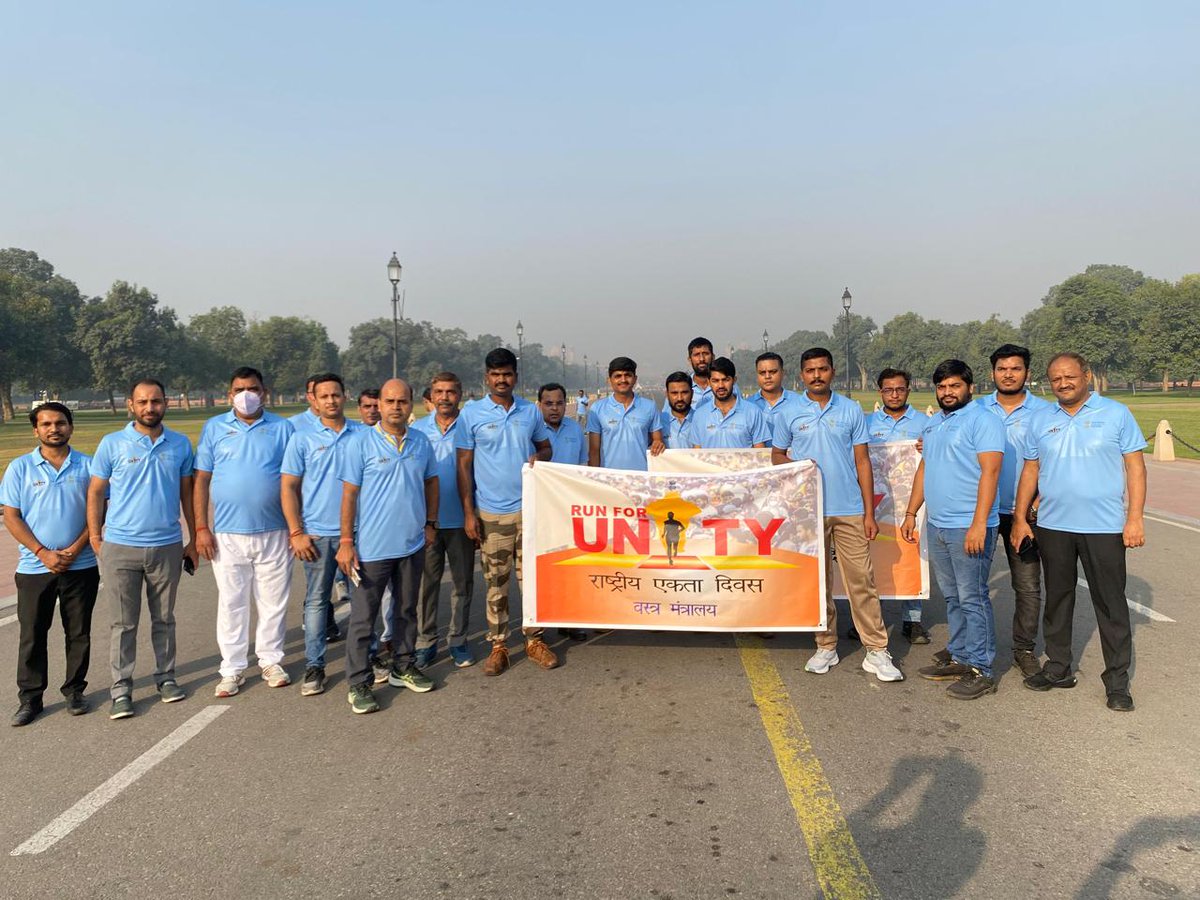 TexMinIndia's tweet image. “Manpower without unity is not a strength unless it is harmonized and united properly, then it becomes a spiritual power." - Sardar Patel
To pay tribute to his belief in integrity, officials from @texminindia participated in #RunForUnity today. 
#RashtriyaEktaDiwas