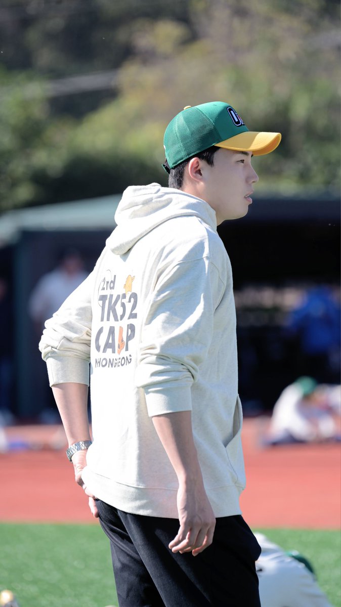 국대 연락 받은 김태균 야구캠프📸
#엘지트윈스 #LGTWINS #임찬규