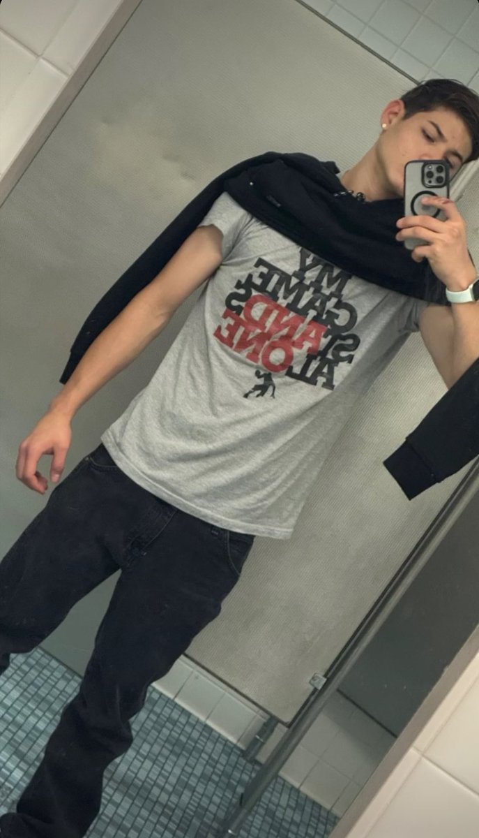 Tengo unas pinches ganas de ensartarla .

Algún pasivo aguantador ?