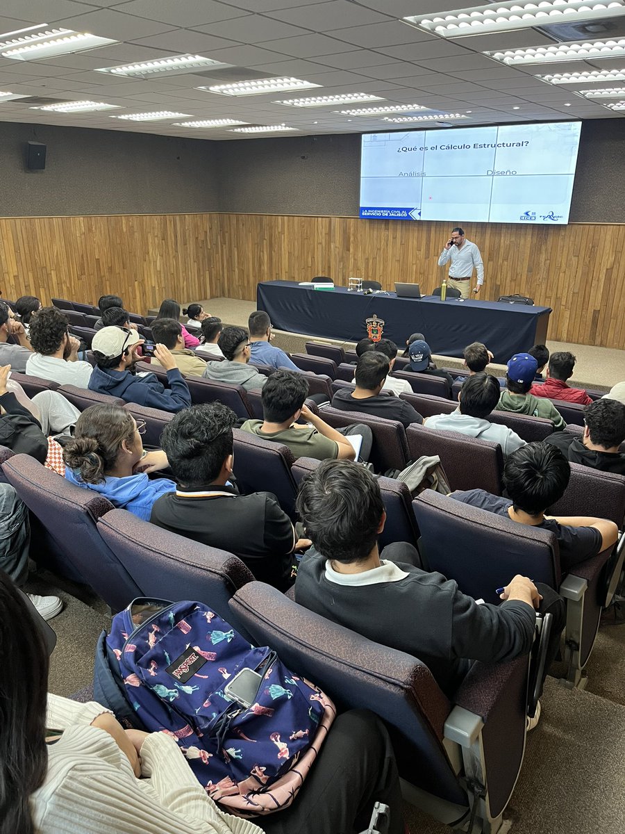 Cicej_Cucei's tweet photo. Ayer el M. IEG. Víctor Ramírez, director de la sección de estructuras, nos impartió la charla “Realidades en la vida profesional del calculista” en la que nos compartió sus experiencias laborales y nos brindó consejos a las y los estudiantes.
#CICEJ
#AlServicioDeJalisco
#CUCEI https://t.co/A1EvnkL9Wq