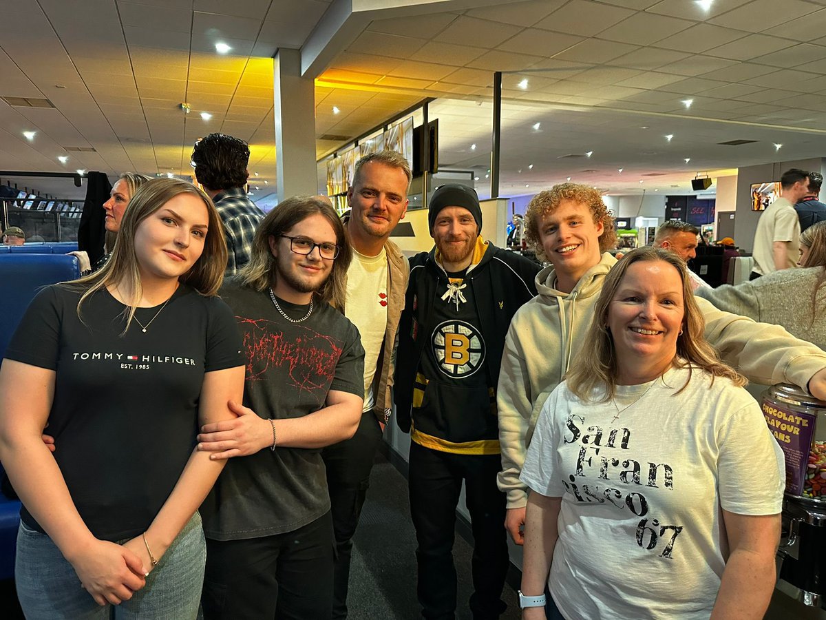 SWSC_Official's tweet photo. What a wonderful evening we had bowling yesterday - it was a great event as always and we hope you all enjoyed it! 🎳

A huge thank you to everyone (both players and fans) who attended and a special shout out to our amazing volunteers who organised such a brilliant evening! 😻 https://t.co/qFy53Cj2Vt