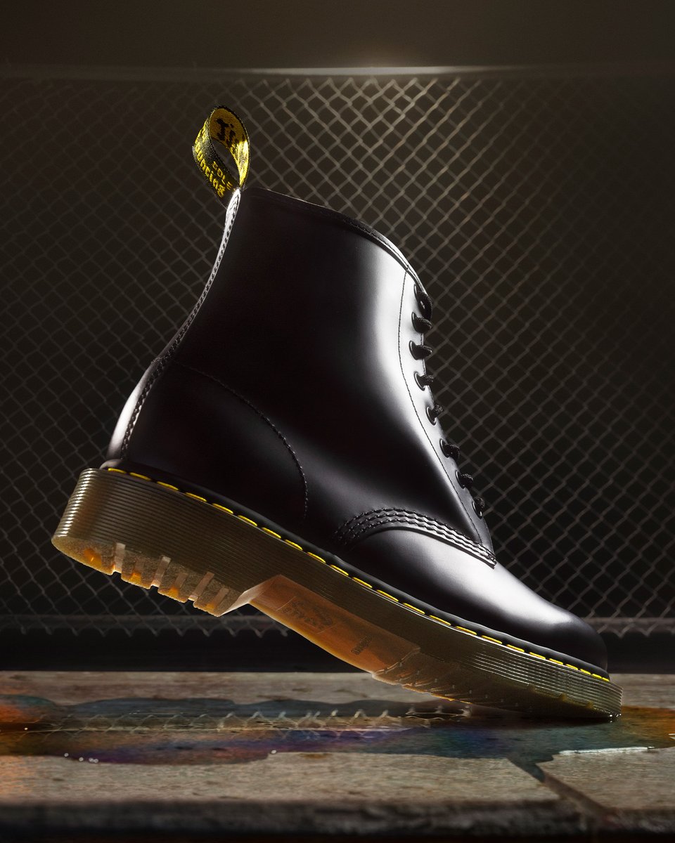 The 1460 boot. A true original. Signed with our yellow stitch.
Made like no other.