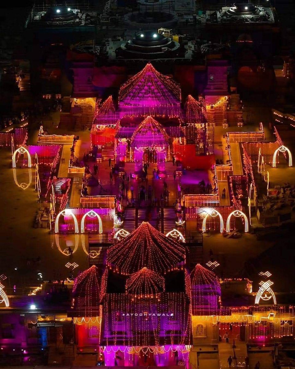 deda_ram56873's tweet photo. भव्य अयोध्या-दिव्य अयोध्या

श्री राम मंदिर निर्माण के बाद अयोध्या धाम की पहली दिवाली।।

आज ये दृश्य देखकर मन हर्षित और आनंदित है। #सबका_उत्सव_अयोध्या_दीपोत्सव #Ayodhya #ayodhyarammandir #DiwaliCelebration #Diwali2024 https://t.co/AS8EK0obHn