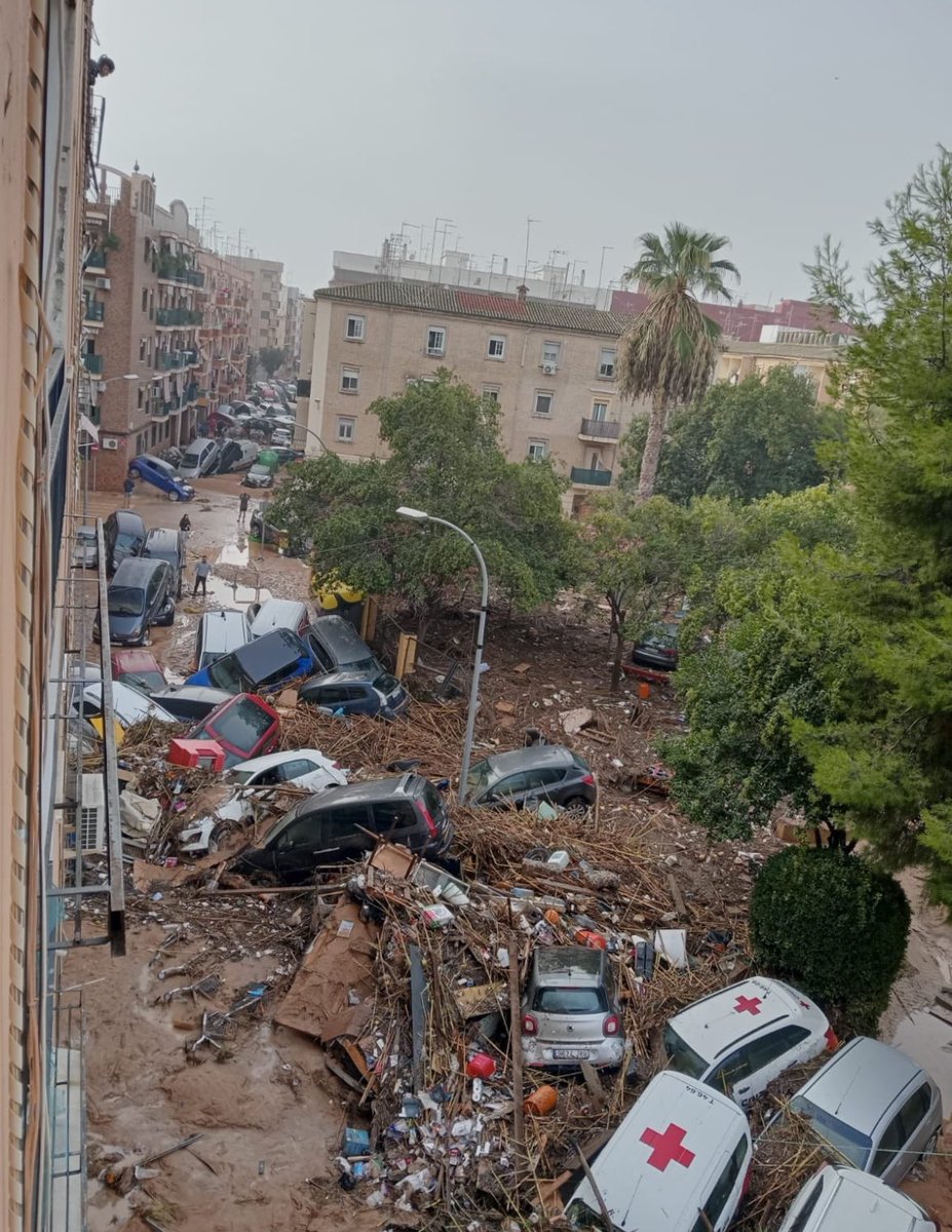 bienvebec's tweet photo. Sobrecogido por las imágenes de las #inundaciones a causa de la #dana, lamentablemente tan habituales en esta época en mi tierra. Nuestros pensamientos están con todos los afectados, y, en especial con nuestros compañeros de la zona. https://t.co/lRxb1YVeUl
