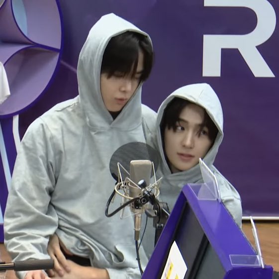 금요일 tweet media