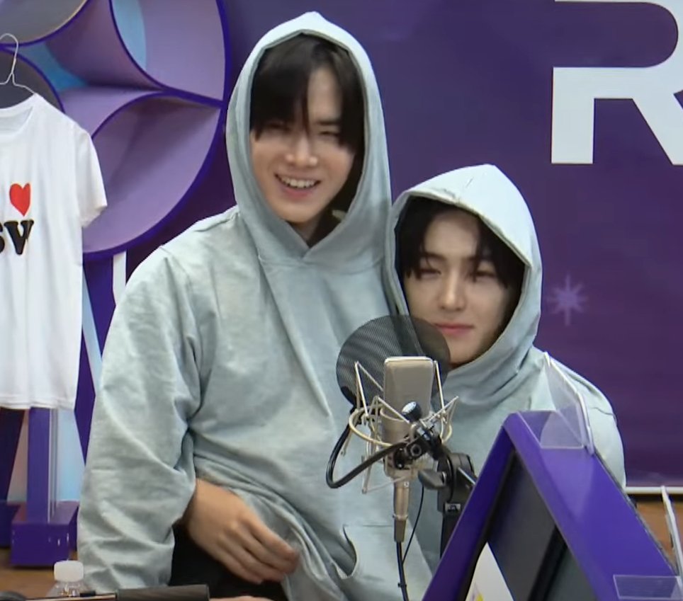 금요일 tweet media