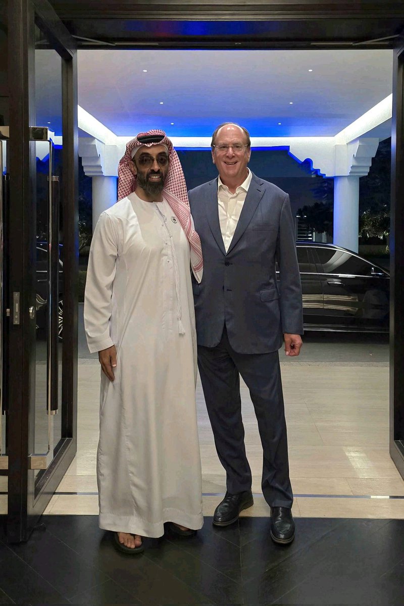 ناقشت مع لاري فينك المدير التنفيذي ورئيس مجلس إدارة شركة "بلاك روك" المتخصصة في إدارة الاستثمارات والأصول، تطوير البنية التحتية الأساسية لدعم استخدام الذكاء الاصطناعي على نطاق واسع.

فخورون بالعمل مع <a href="/BlackRock/">BlackRock</a> في هذا الإطار بما يساهم في الوصول العادل للذكاء الاصطناعي، ونتطلع إلى