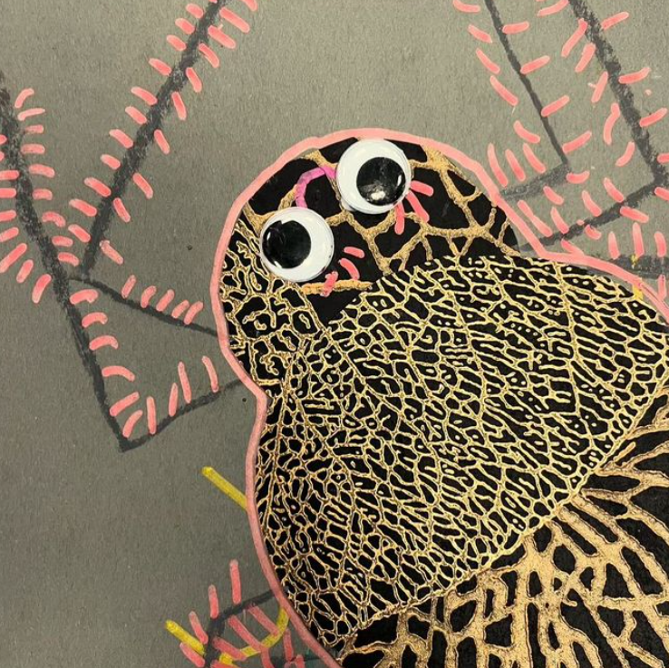 tpgcreations's tweet photo. Halloween is crawling closer! Create a fun craft with Wonder Stix to celebrate! @2art.chambers https://t.co/KOnfauul8H