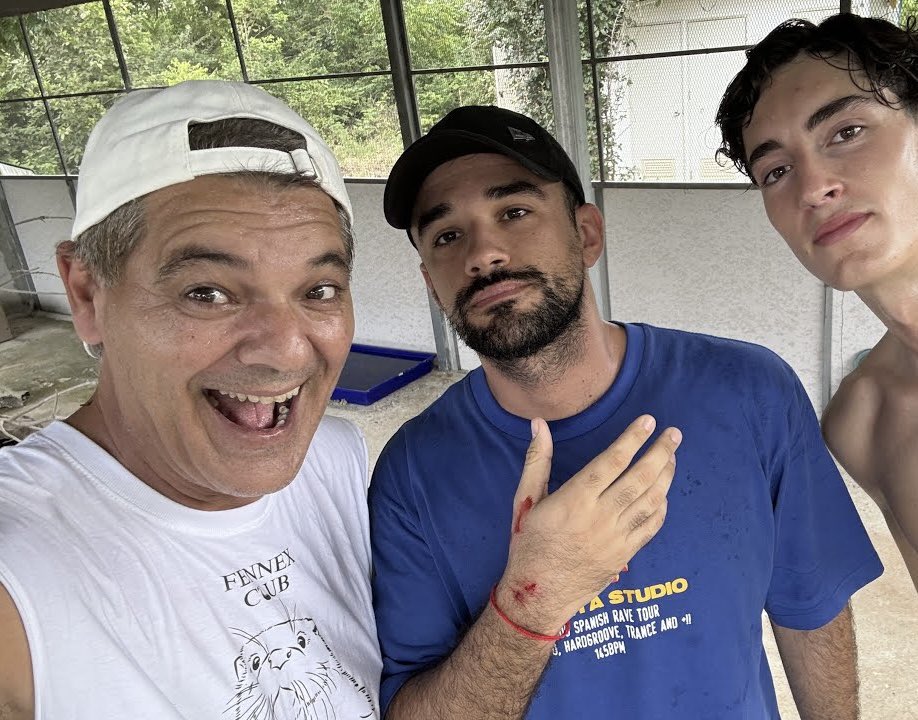 terrenoviral's tweet image. Accidente en el Santuario: Illojuan ha sido atacado por varios animales y está en el hospital poniéndose unas inyecciones. Frank Cuesta ha comentado que están “jodidos”.