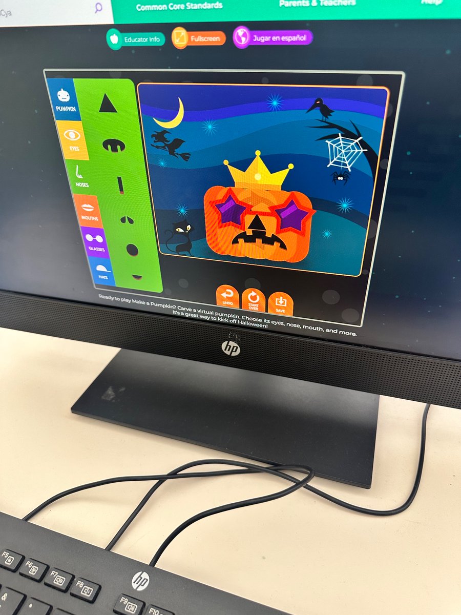 HoldenTheTech's tweet photo. 🎃✨ Today in preschool, our little ones used their drag-and-drop skills to create the spookiest pumpkins for Halloween! 🖱️👻 Creativity is blooming! #PreschoolFun #techskills https://t.co/JvYSOQqSjN