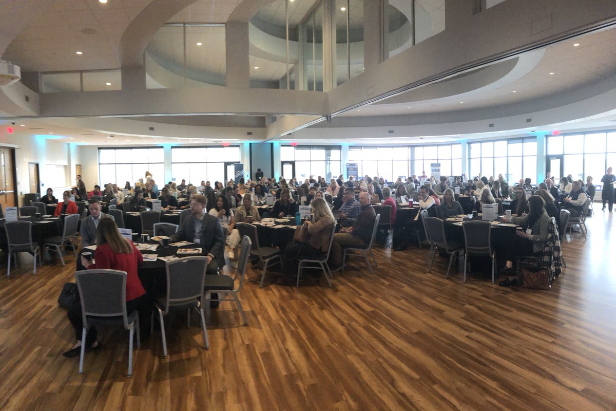 The Chamber’s <a href="/MCC_LSchothorst/">Lauryn Schothorst</a> kicking off our Workplace Compliance Conference! Packed house ready for an informative day on how businesses should comply with new laws and regulations. #mnleg