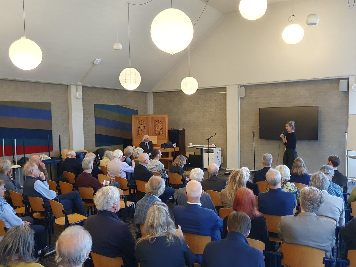 Ab Flipse (@flipseab) on Twitter photo Jacoline Takke opent het <a href="/hdcvu/">HDC Centre for Religious History</a>-symposium met Cees Paardekooper over diens boek over het oud-katholiek schisma 1723: hdcvu.nl/events/all-eve… Cees dankt zijn alma mater <a href="/VUamsterdam/">Vrije Universiteit Amsterdam (inactief)</a> voor de broader mind. Jacoline Takke opent het <a href="/hdcvu/">HDC Centre for Religious History</a>-symposium met Cees Paardekooper over diens boek over het oud-katholiek schisma 1723: hdcvu.nl/events/all-eve… Cees dankt zijn alma mater <a href="/VUamsterdam/">Vrije Universiteit Amsterdam (inactief)</a> voor de broader mind.