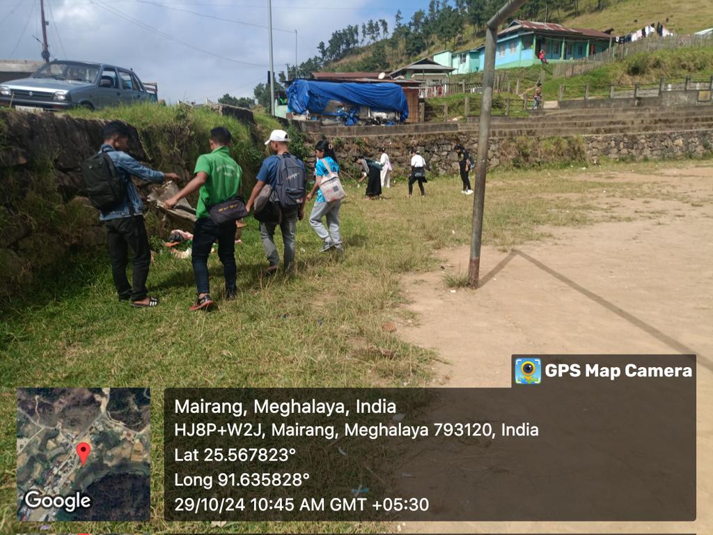 TSMCMairang's tweet photo. NSS Tirot Sing Memorial College Mairang organised a cleaning drive on 29th, October 2024 at Mairangbah Playground as part of Diwali with my Bharat. 80 volunteers participated the program.
@swachhbharat
@CellNehu
@nss_rdguwahati
@YASMinistry
@mybharatgov
 #MYBharat https://t.co/Ihi77e5Rrq