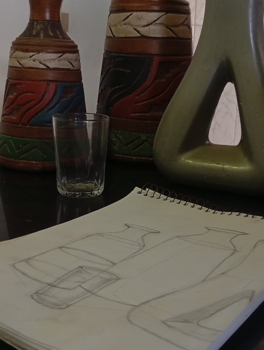 alex_1ii's tweet image. matéria: desenho de observação 😁

tô a uma hora e meia nesse desenho, só falta os detalhes do vaso!

#design #studytwt #archivetwt #studytwtph #studytwtbr