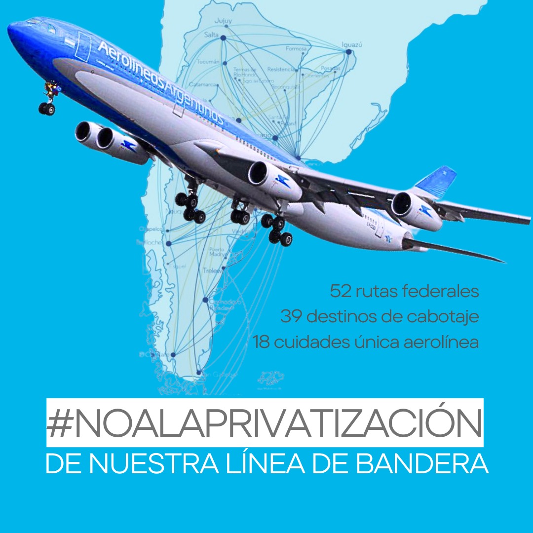 aliciakirchner's tweet photo. . #AerolíneasNoSeVende El país “low cost” es para el saqueo.
#AerolineasArgentinasSeDefiende https://t.co/X0SpJmLeih