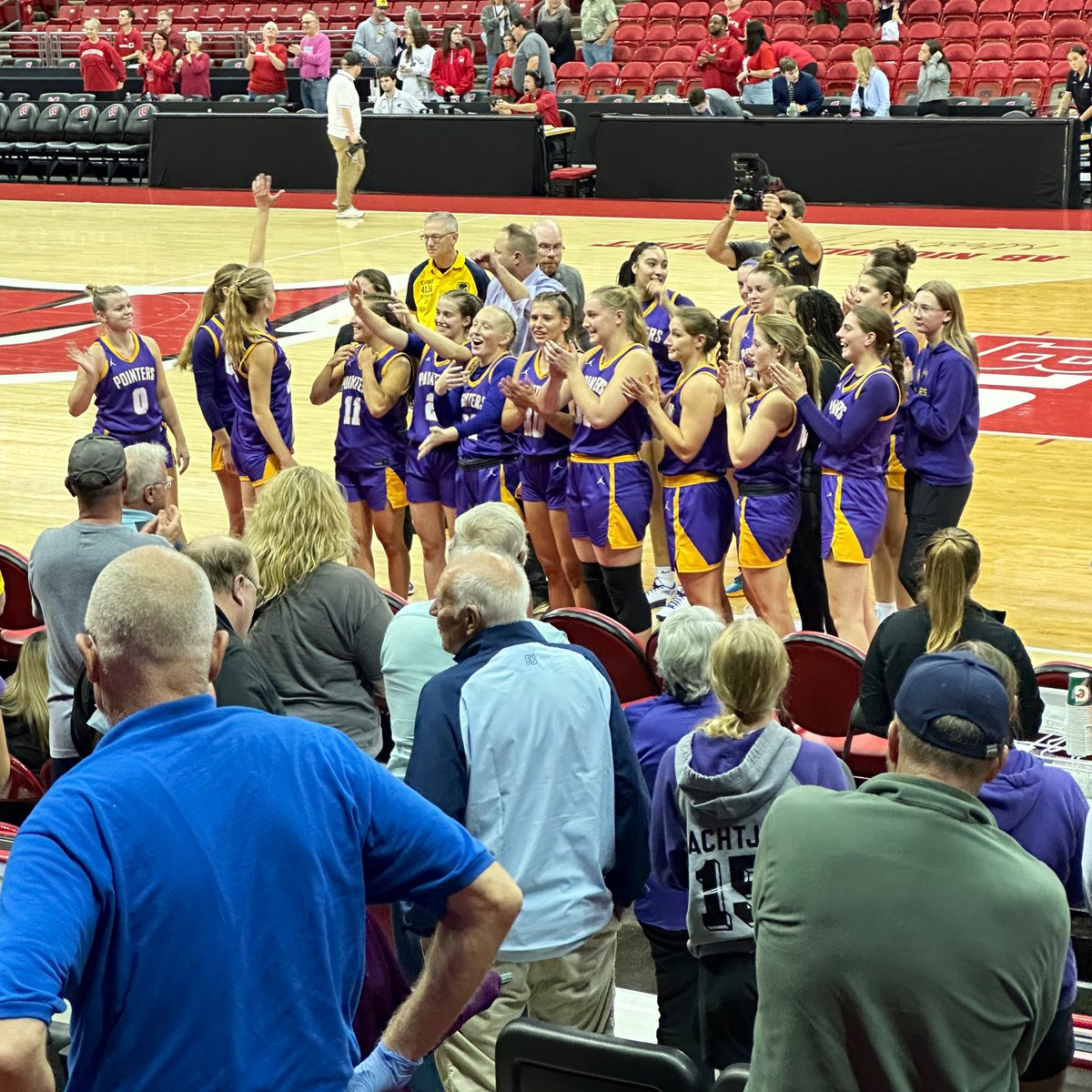 CoachHockett's tweet image. To all that helped paint the Kohl Center purple 💜 we can’t thank 🙏 you enough

We talked throughout our preparation about having No Fear &amp;amp; No Regrets, and @UWSPWBB 🏀 left Madison last night epitomizing that mindset

Back to work today &amp;amp; can’t wait for what’s to come #Pointers