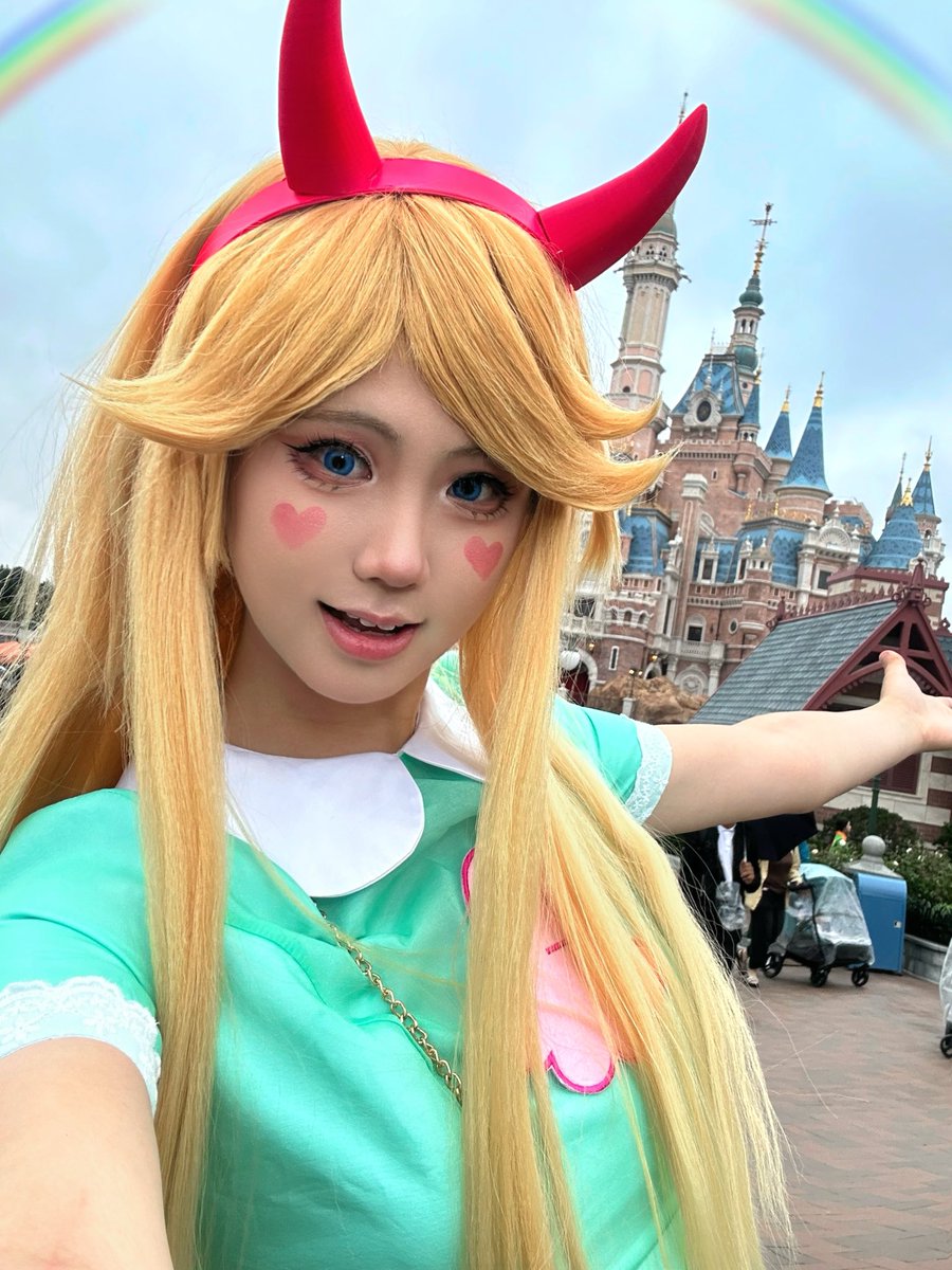 yangtuo811's tweet photo. Star in Disneyland🌟

#starbutterfly #StarVsTheForcesOfEvil
#cosplay https://t.co/l5VLzFEAve