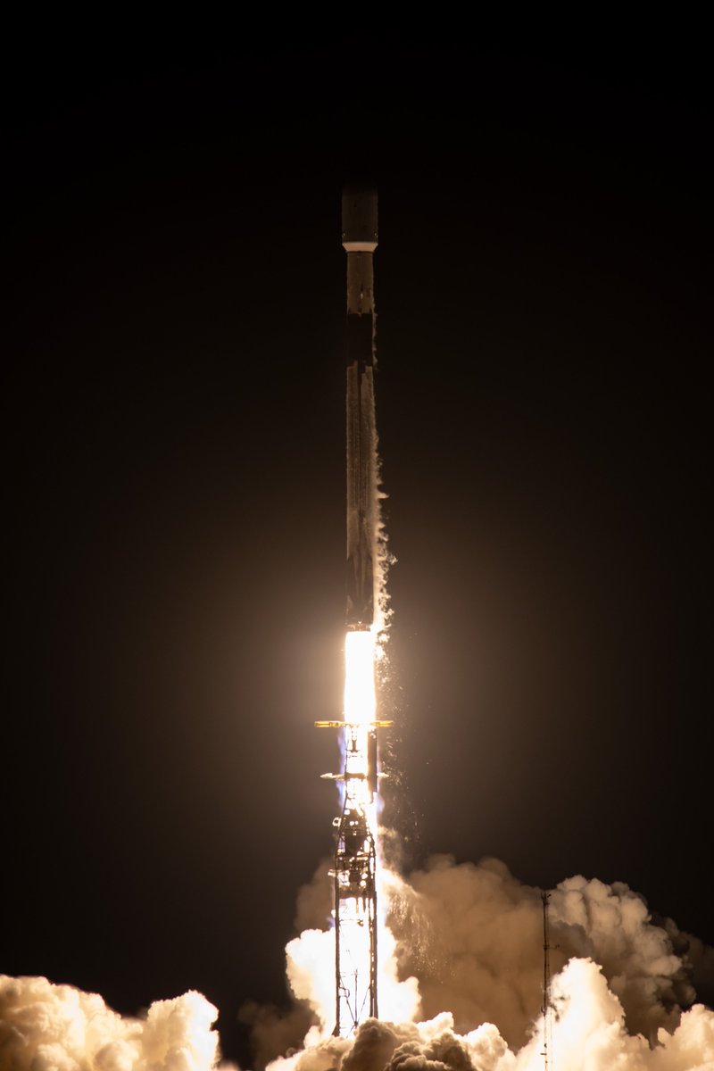 SpaceX's tweet photo. Falcon 9 delivers 20 @Starlink satellites to orbit from California https://t.co/TTRYtk5ejz