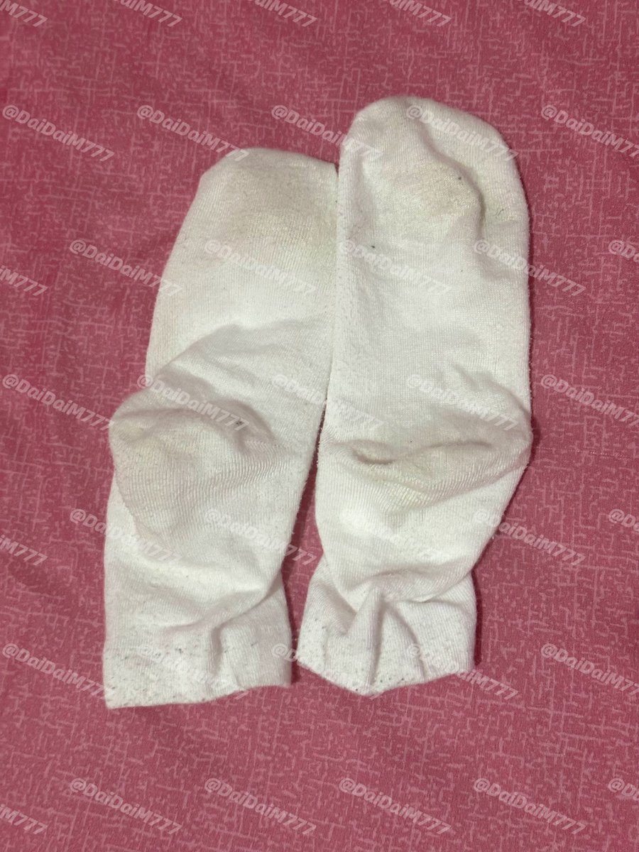又酸又臭的🧦是你喜欢的味道吗‼️

#原味 #调教 #定制 #玉足 #臭脚 #丝袜 #黑丝