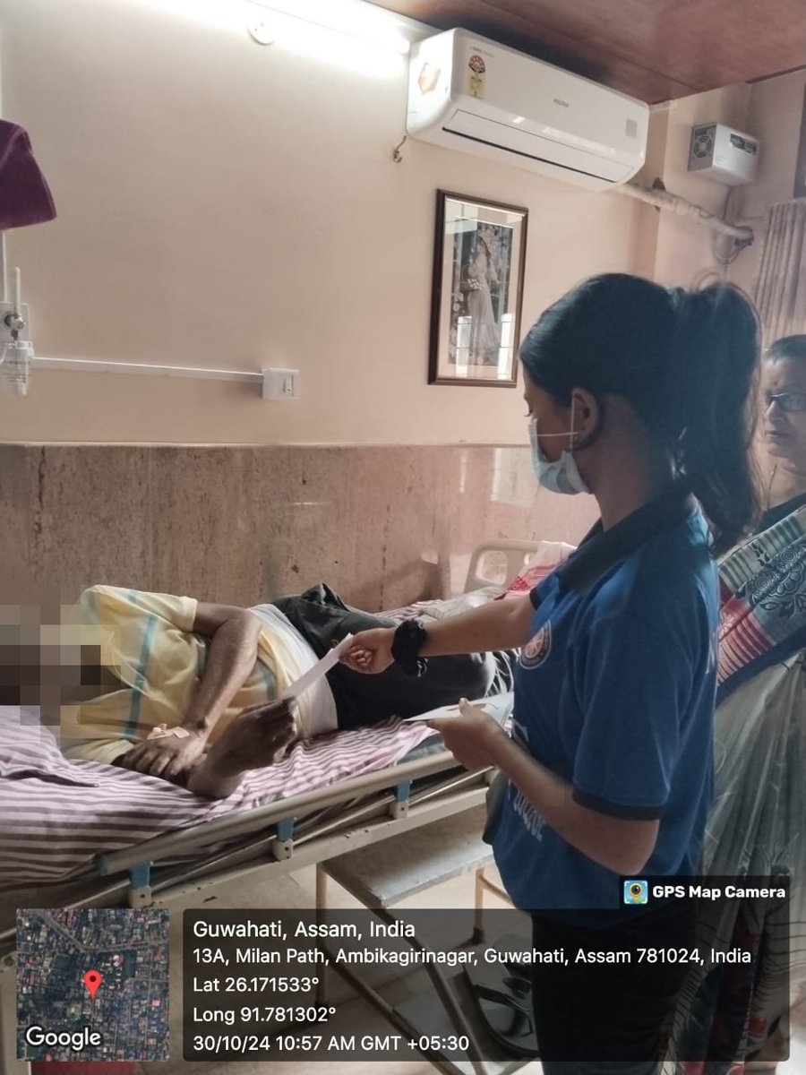 NSS_GCC's tweet photo. Diwali cheer at KGMT Hospital! GCC NSS volunteers assist staff &amp; engage patients. Spreading love &amp; warmth #DiwaliWithMyBharat #NSS #GCC @gccnss2 @mybharatgov @nss_rdguwahati @YASMinistry @_NSSIndia @GUCampusNSSUnit https://t.co/TOpee7Jvle