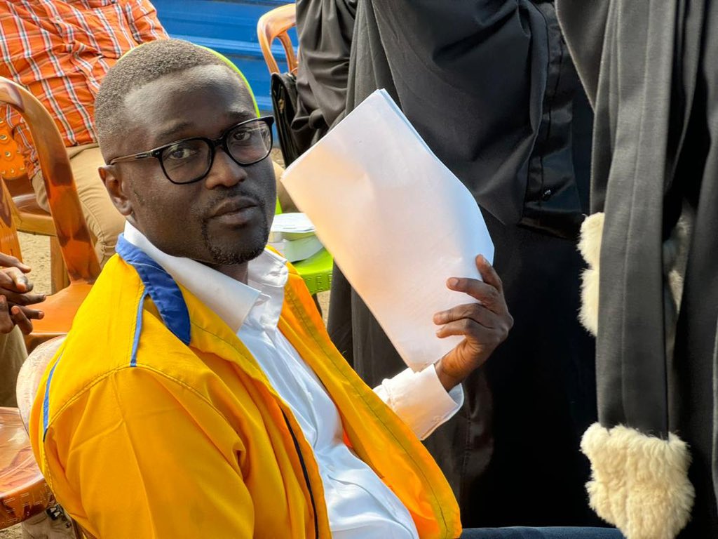 wembi_steve's tweet photo. #RDC: @sethkikuni | “les politiciens tiennent des discours pour diverses raisons: pour interpeller, pour éduquer, pour informer, pour inspirer, pour susciter dans le chef de la population un sentiment de satiété, de satisfaction émotionnelle et intellectuelle. Le peuple fait face à plusieurs défis. Il dort, il se reveille, le pain qui coûtait 100 FC coûte désormais 400 FC. Le dollar qui se changeait à 1200 FC, se change désormais à 2850 FC. Et ce que ce peuple attend de ses leaders, ce sont des réponses”.