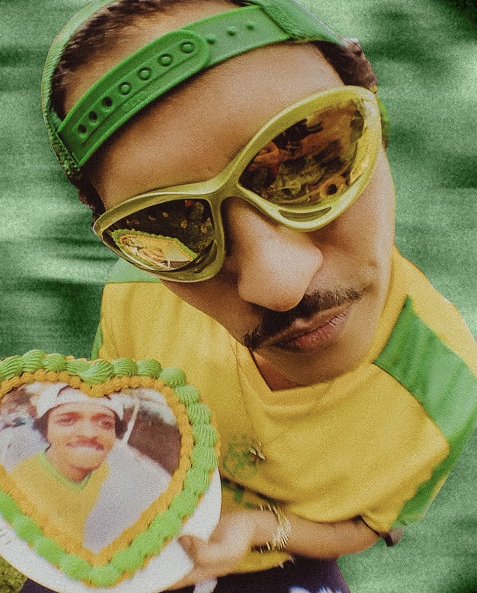 tracklist's tweet photo. GIGANTE! Bruno Mars quebra o recorde de MAIOR número de ouvintes mensais de qualquer artista na história do Spotify (+120,862 milhões). 👑 https://t.co/vHJs19v394