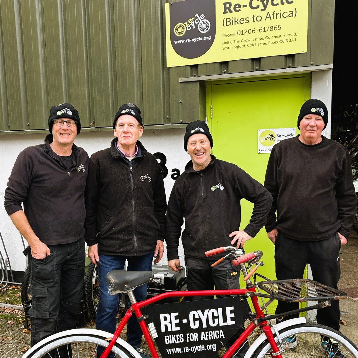 𝗖𝗛𝗘𝗖𝗞 𝗧𝗛𝗜𝗦 𝗟𝗢𝗧 𝗢𝗨𝗧 👀
The team’s rocking our Re-Cycle winter beanies, and now you can too!

Grab yours, rep the cause, and keep cozy all season long! 🧢💫 re-cycle.org/product/re-cyc… 
🌍💚 #BikesToAfrica