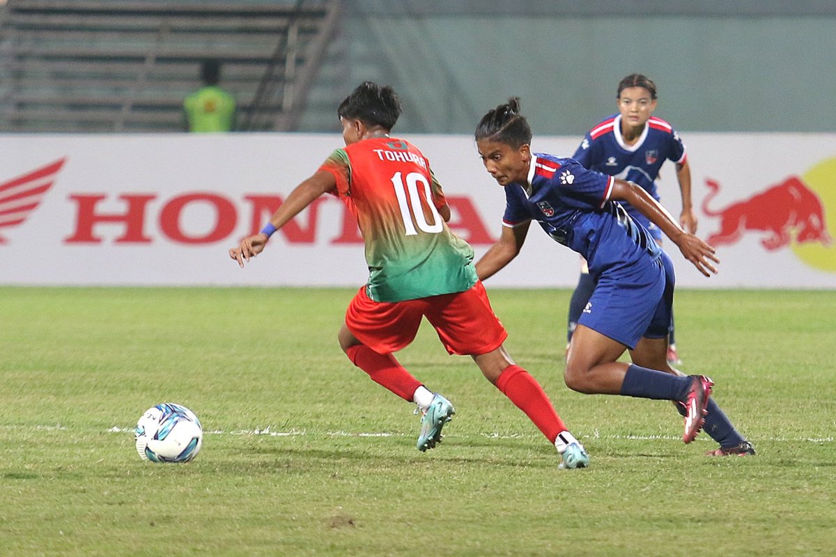 theanfaofficial's tweet photo. Bangladesh defeat Nepal 2-1 to win the SAFF Women's Championship 2024.
#ANFA #saffwomenschampionship2024 https://t.co/ecoFGLZi58