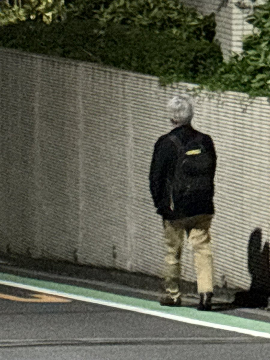cpaptaka's tweet photo. 誰もいないと歩きタバコできるよー！
でも、あなたの後ろの人は嫌がってました���ー。
渋谷区は禁止ですよねー。
#広尾三丁目 https://t.co/0D7QtWNgkZ