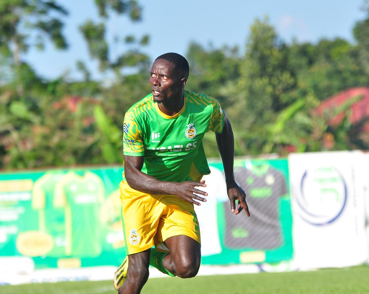 VBugerere's tweet photo. #UPLUpdates
FT'
NEC lost in the forest
@LugaziFC 1-0 @Nec_Fc
โฝ Sam Ssemugugu 70'
#VoBUpdates | #LivefromLugazi
@UPL @Jackshots24 https://t.co/n7H05RTpzc