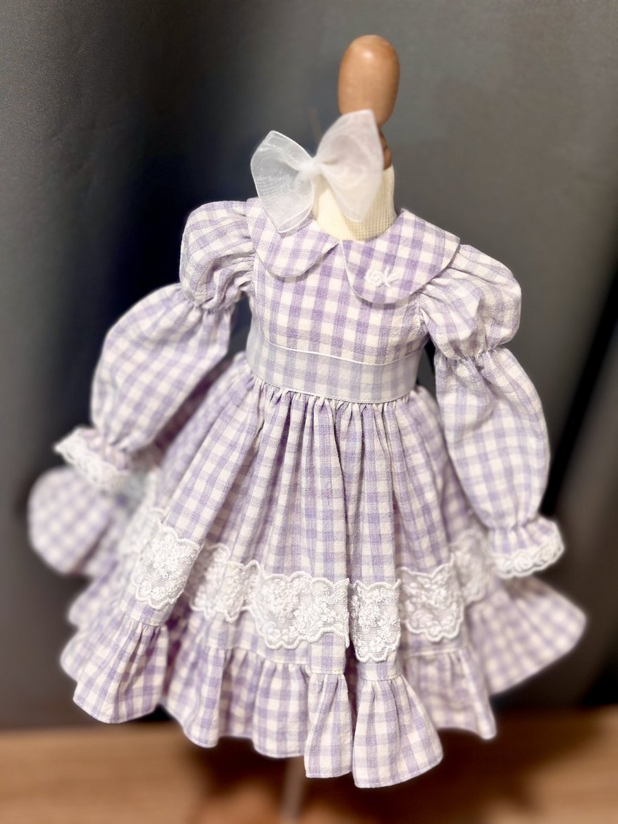 이번 드레스는 이 셋업으로 나갈거같아요
심플 귀여운 느낌으로👀
내일 사진 찍을 수 있을런지! 날이 좋았으면!