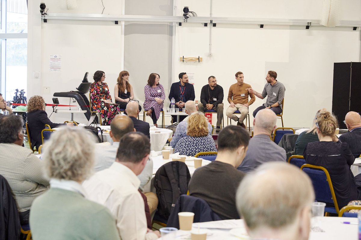SoYoDHH's tweet photo. 𝗔 𝗺𝗶𝗹𝗲𝘀𝘁𝗼𝗻𝗲 𝗲𝘃𝗲𝗻𝘁: We are thrilled that it was a huge success 🙌 and it was incredible to celebrate the South Yorkshire Digital Health Hub’s first birthday at its first ever annual plenary event 🎂 thank you to the team and all that joined!
https://t.co/LocDGsbpLO https://t.co/pNiOfp5W6A