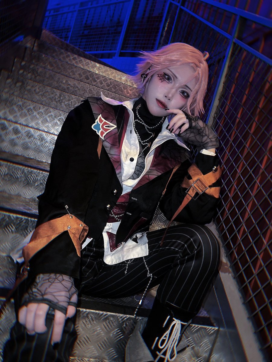 #あんスタ #桜河こはく #コスプレ

踊れ, 甘い悪夢を・・・