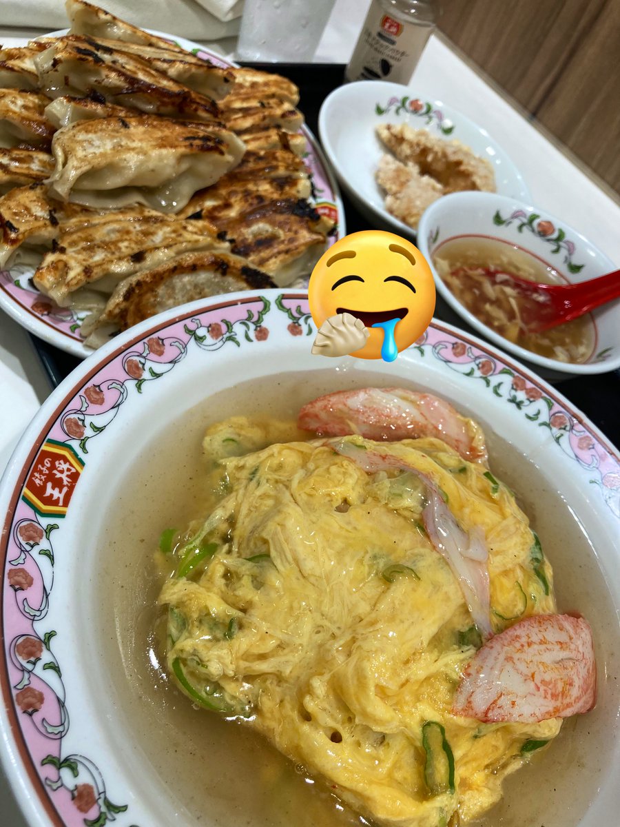 Takuwanblue's tweet image. ཾ

　　　　　　深̴̡͠夜̴҇͢の̸̢̕   飯̷テ̶ロ̷

　餃子てんこもり〜🥟○○家のあれ🍲

＃健康促進
＃みんな大好き深夜飯
＃OK牧場