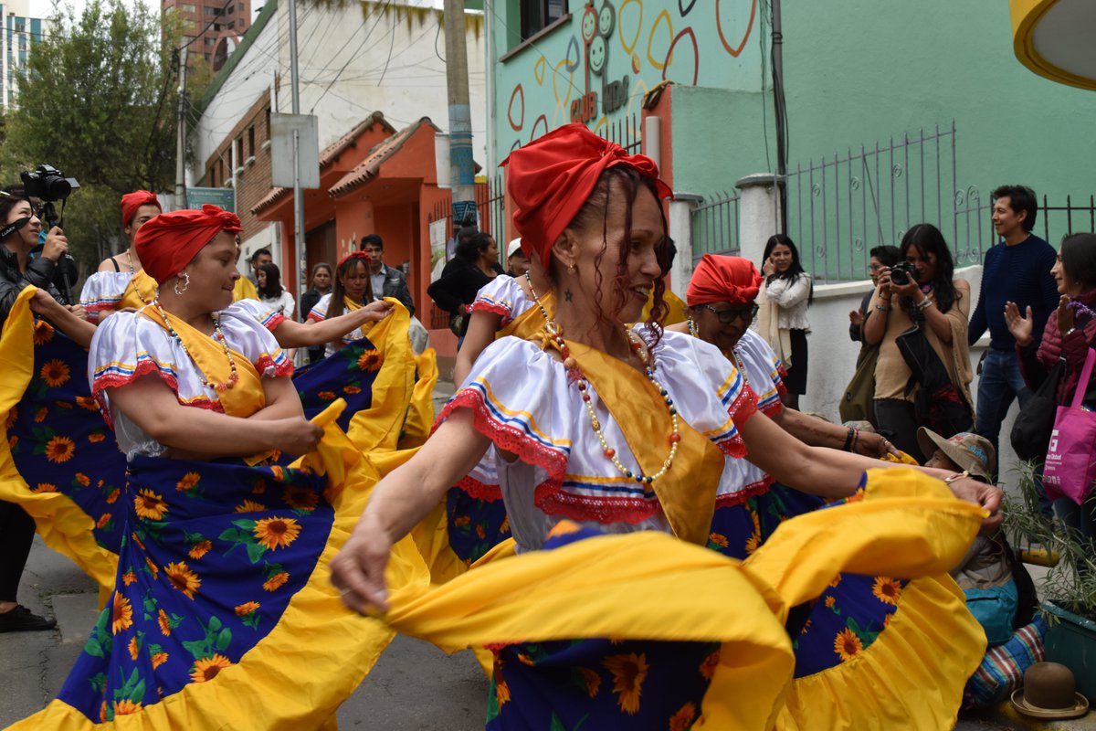 Las mujeres refugiadas y en movilidad humana son agentes de cambio, impulsando el empoderamiento y la igualdad.
 
Junto a <a href="/CaritasSuizaBo/">Caritas Suiza en Bolivia</a> y <a href="/FMKullakita/">Fundación Munasim Kullakita</a> conmemoramos el Día de la Mujer boliviana con una jornada llena de actividades para visibilizar su lucha.