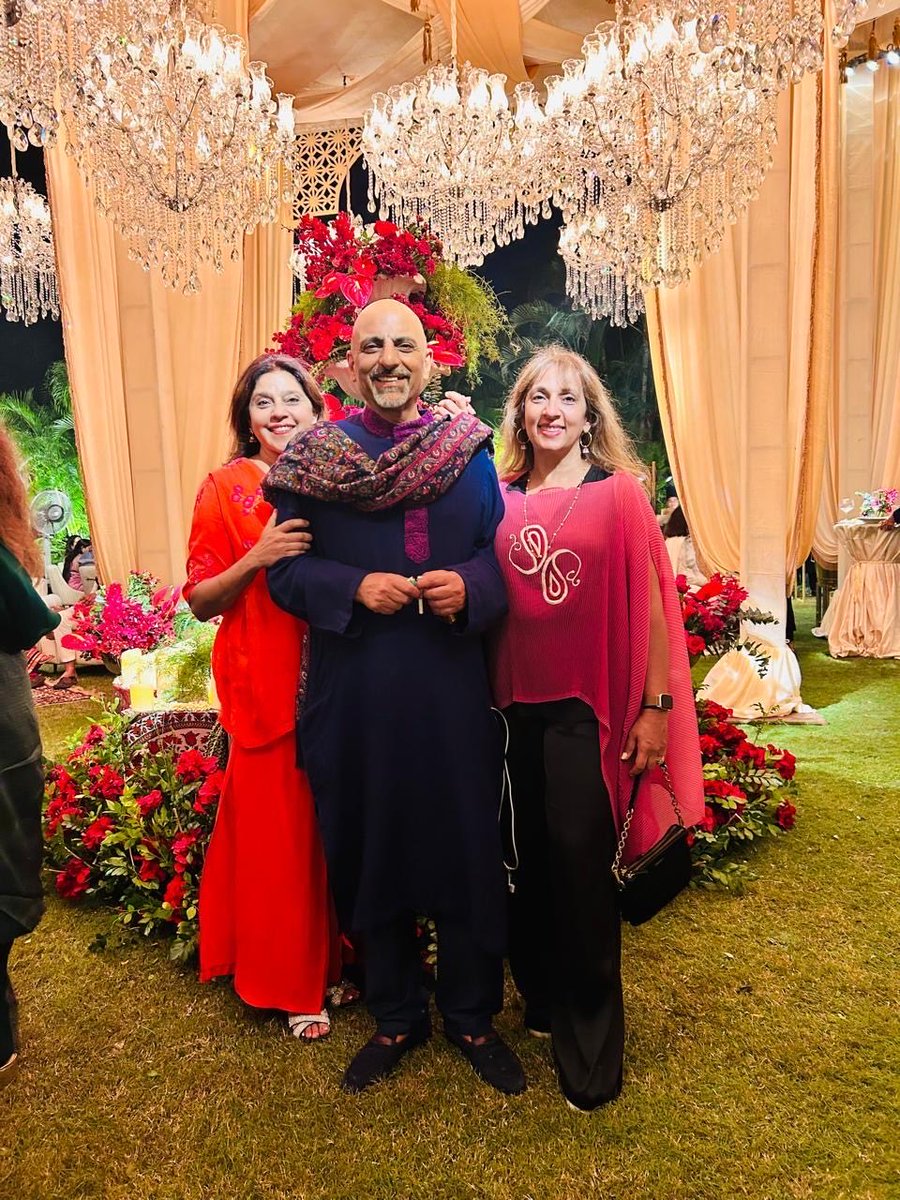 Samkaul's tweet photo. I just married one, I got the Salli free 😜. Happy Diwali folks !   #prosperity #health #peace https://t.co/WMlHg75eGw