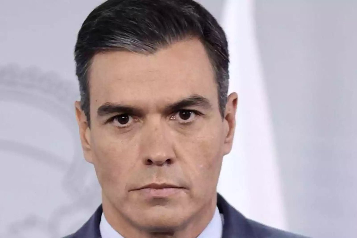 jperalesnieto's tweet image. El culpable hace el problema. Si no se hubieran derribado las presas esto no hubiera pasado. Dos imágenes juntas se entienden mejor. #Dana #SOS #PedroSanchezDimision #PsoeBandaCriminal #PSOECorrupción #INUNDACIÓN #valencianos #lluvia #URGENTE #ULTIMAHORA