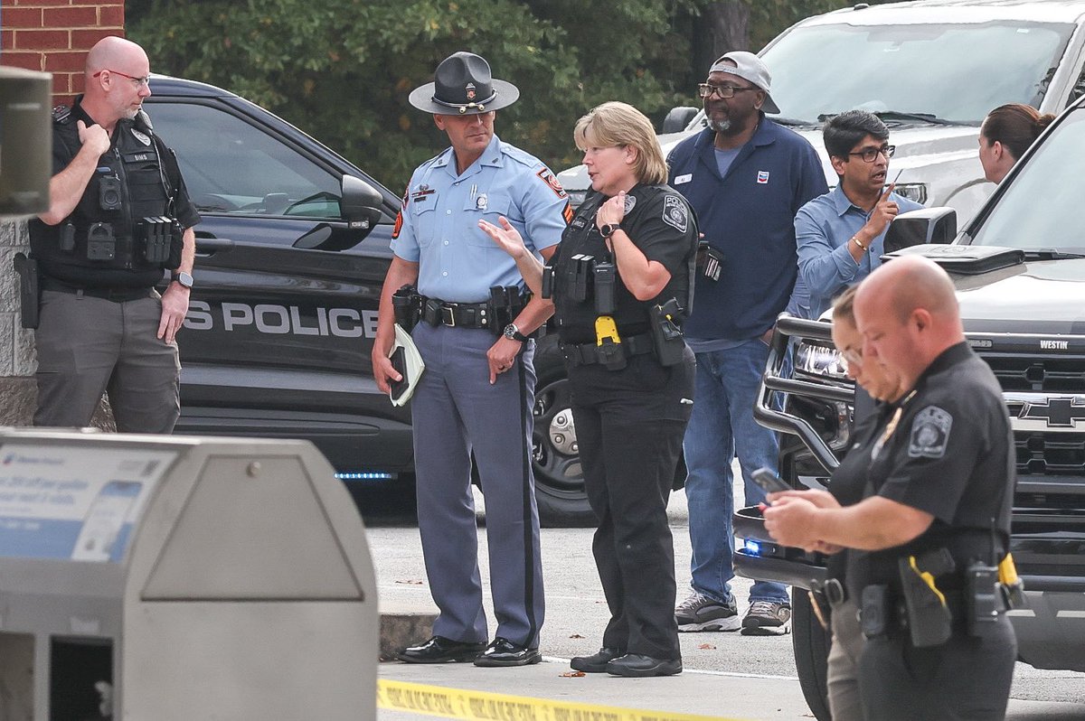 BREAKING: Man shot, killed by police outside #Conyers gas station - tinyurl.com/2vepbyzu #Rockdale <a href="/ajc/">Atlanta Journal-Constitution</a>