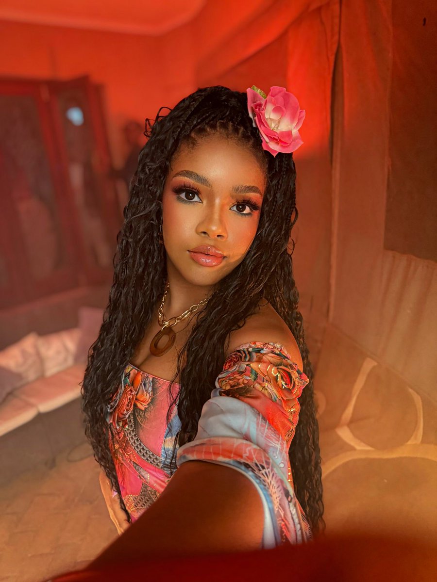 liemapantsi's tweet photo. Let me be MV is movinggggghg!!! What’s y’all fav part? 

Link in my bio 💓 https://t.co/16tHBqqrBG