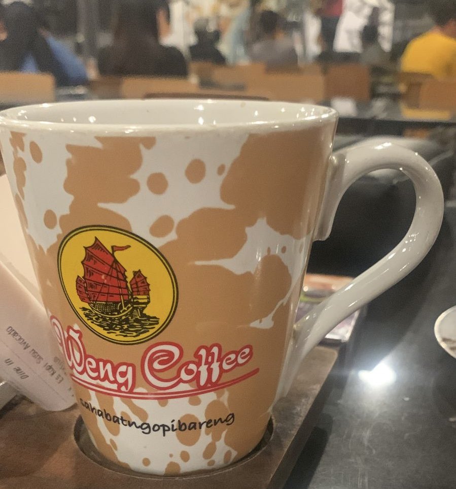 valgregoryyy's tweet photo. Lagi nongkrong,tiba2 temen gw ngomong:

🗣️: Pinjem duit dong buat bayar kopi,males bgt gw mau swap crypto dlu baru bisa ditarik ke rekening

Gw:Makanya pakai crypto card,nggak perlu ribet swap2 ini itu

🗣️: Emang ada?

Gw:Ada lah! Ketik 1 klo penasaran 🗿 https://t.co/2YFrN8PASi