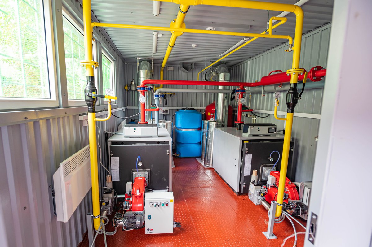 RedCrossUkraine's tweet photo. 🏭URCS & @CocaColaCo continue their vital #partnership delivering 60 #MobileBoilers to support local communities this #heating season, especially those near #frontline. With a total capacity of 600 MW, 105 boiler houses, transferred over 2 years, can heat up to 600K m²🔥#CocaCola https://t.co/609BF2tAKo