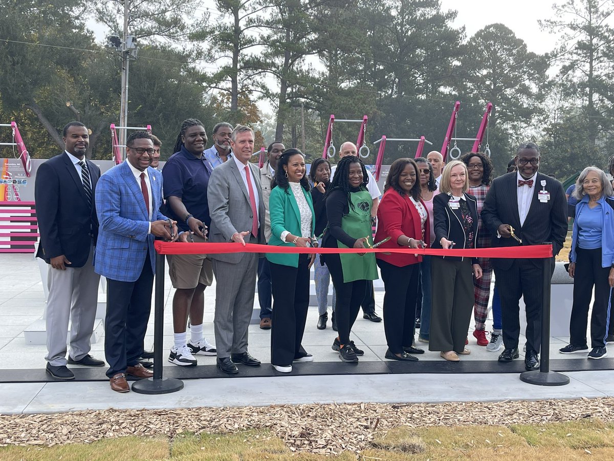 City of Columbia leaders unveil a new “Fitness Court” at Greenview Park ...