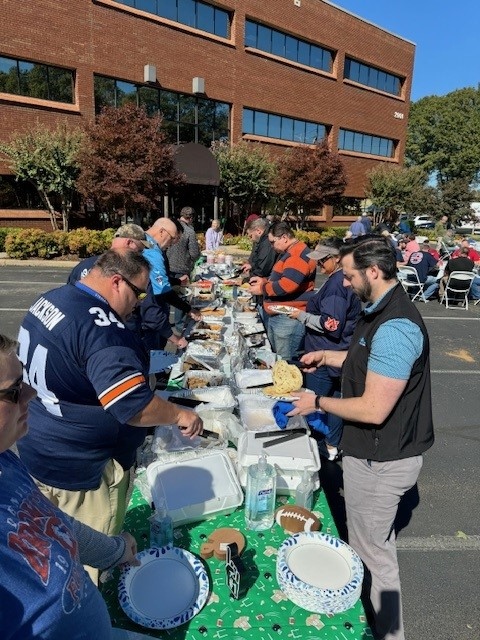 strataghsv's tweet photo. What an eventful and fun day at our Team Tailgate and Cornhole Tournament! The weather was amazing, and our team had some friendly competition, along with some delicious food. 🏆🌮🍦

#StrataG #StrataGSolutions #Tailgate #CornholeTournament #StrataGTeam #TeamTailgate https://t.co/M4Bq2yNObR