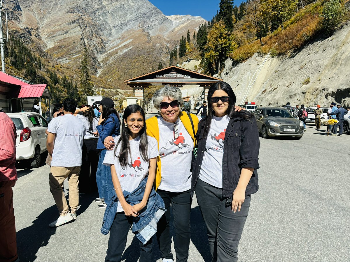SRenuka15's tweet photo. This trip with footprint made me realise that this isn’t just a workplace but also a family. Thank you so much @FGCTweets  for taking us for an amazing offsite 😍

#offsite #footprint #khatrainkekhiladi https://t.co/HrmvKBNAYe