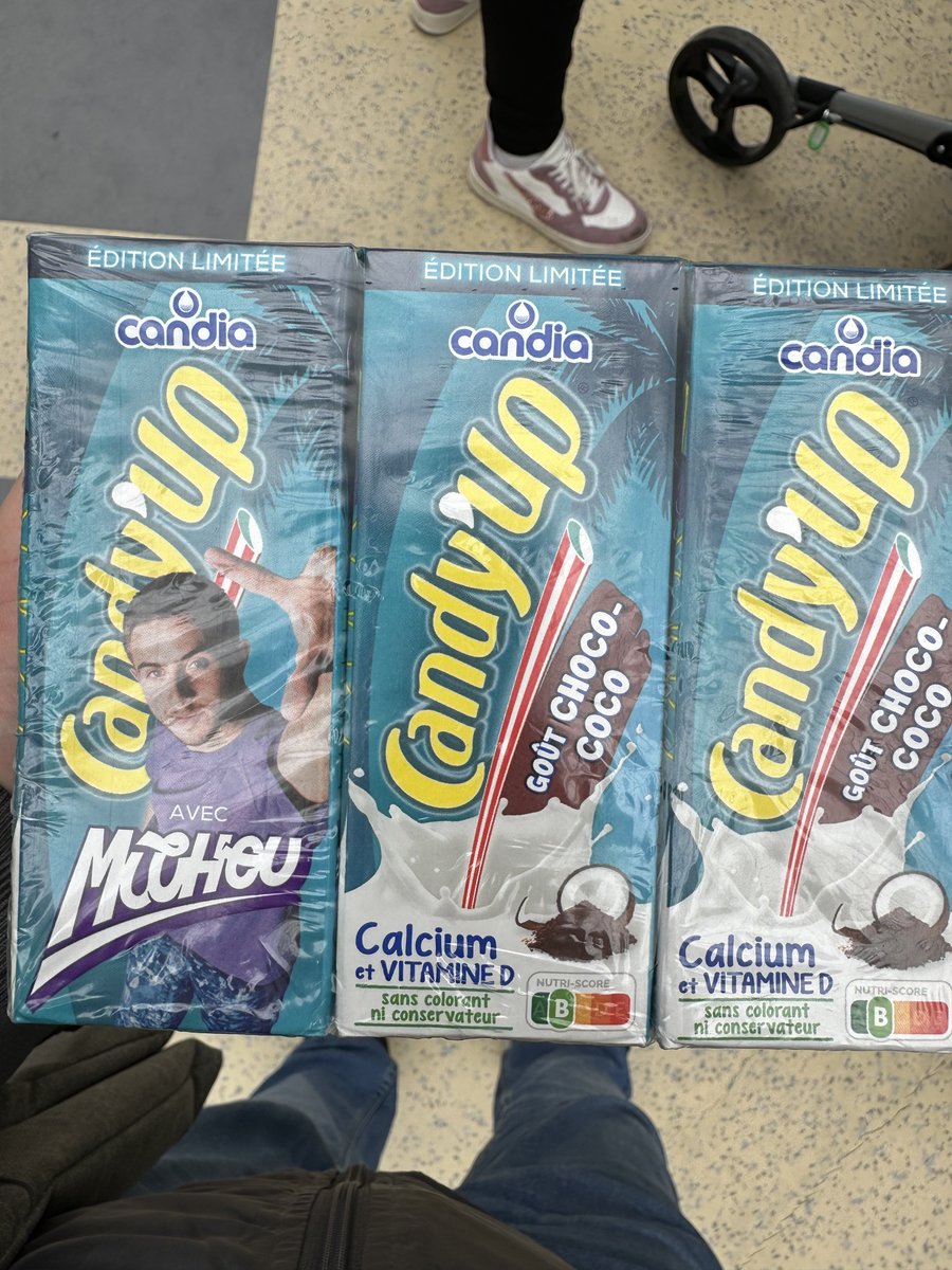 christophe92110's tweet photo. #christophe92110 #michou #candyup #chocococo #choco #coco #Michouchocococo @candy’up #candy’up https://t.co/3Src3KcRbK