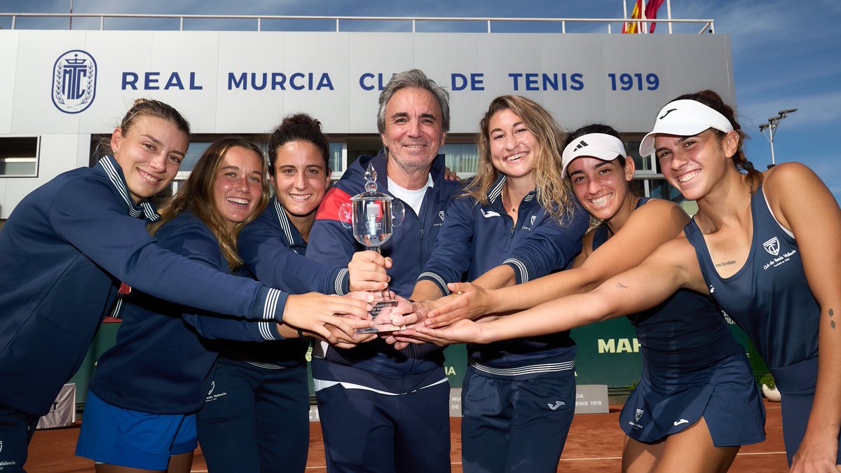 Tenis España (@rfetenis) on Twitter photo La celebración de un día histórico en para el <a href="/CTValencia/">Club deTenisValencia</a> 🥹
Enhorabuena, chicas... a disfrutarlo ❤️🔥
📸 Quality Sport Image/RFET La celebración de un día histórico en para el <a href="/CTValencia/">Club deTenisValencia</a> 🥹
Enhorabuena, chicas... a disfrutarlo ❤️🔥
📸 Quality Sport Image/RFET