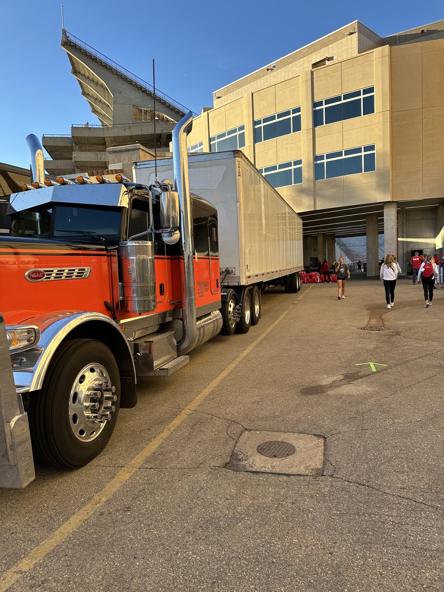 South Dakota Football tweet media