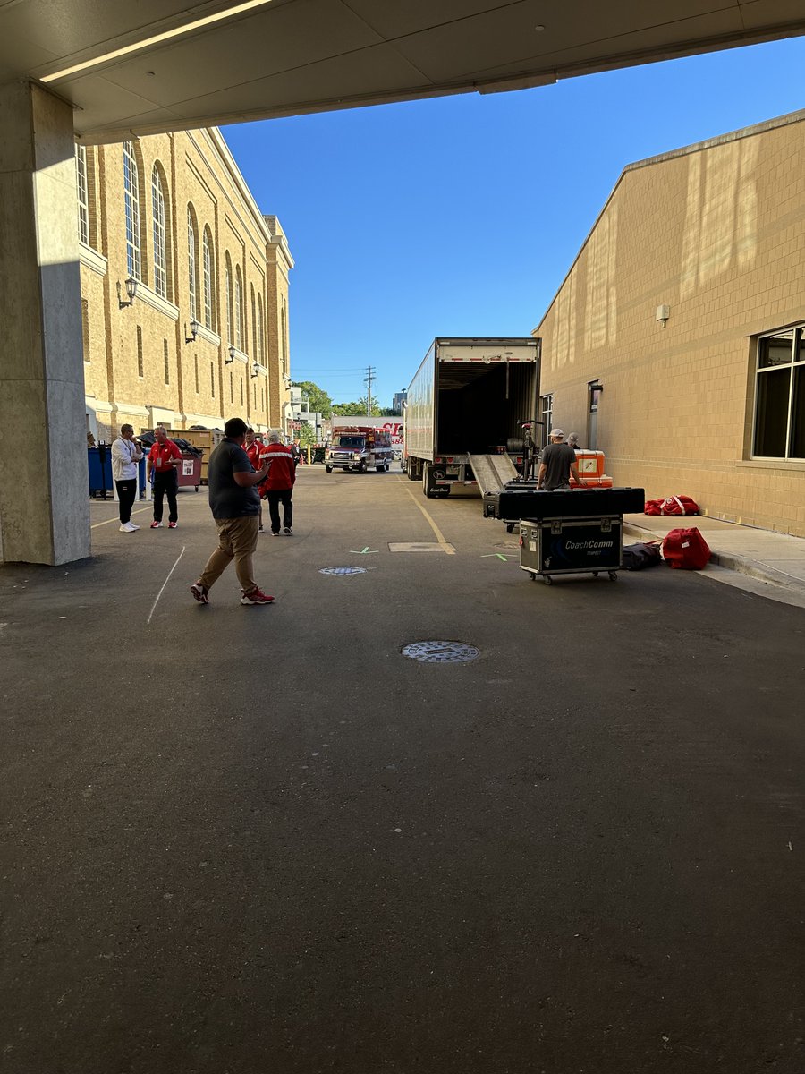 South Dakota Football tweet media