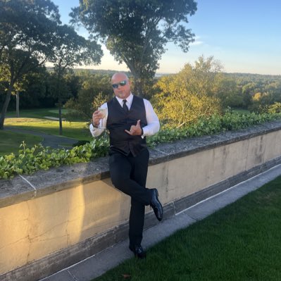 WWolschlager's tweet photo. #NewProfilePic https://t.co/sQvb9xWXrz